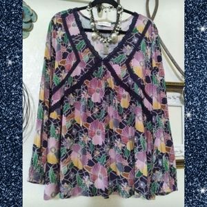 XL 💐 Vintage America Light Super Soft Very Stretchy Beautiful Roomy Top w Lace